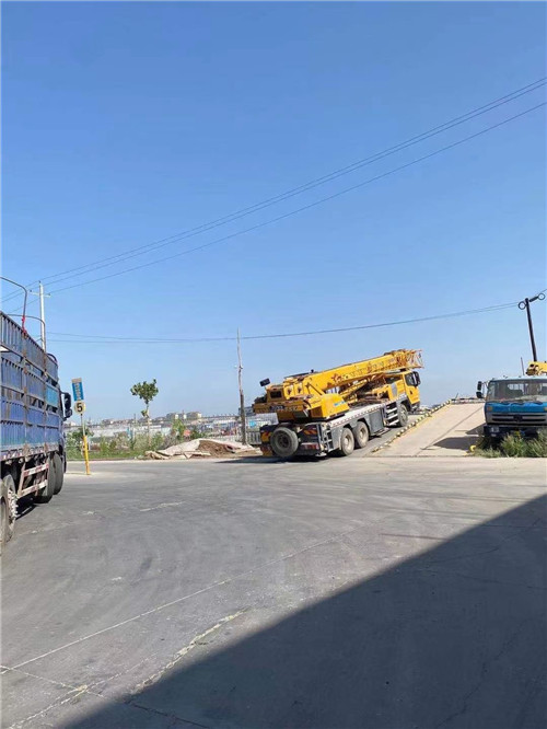 江城区25吨吊车的租赁价格大概是多少？