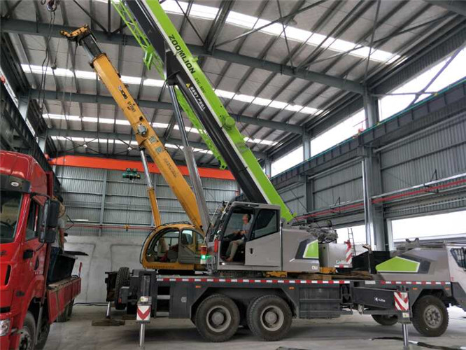 江城区高空车出租需要注意哪些安全事项？